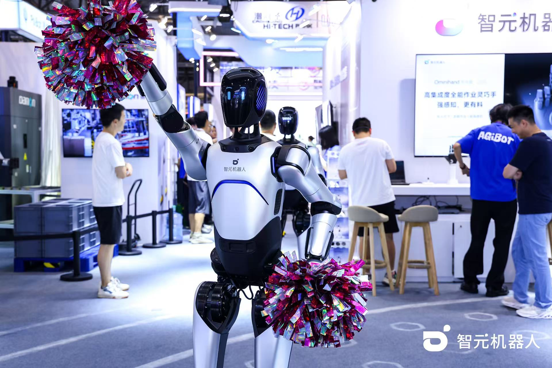 beats365机器人 WAIC 首日展台火爆，机器...